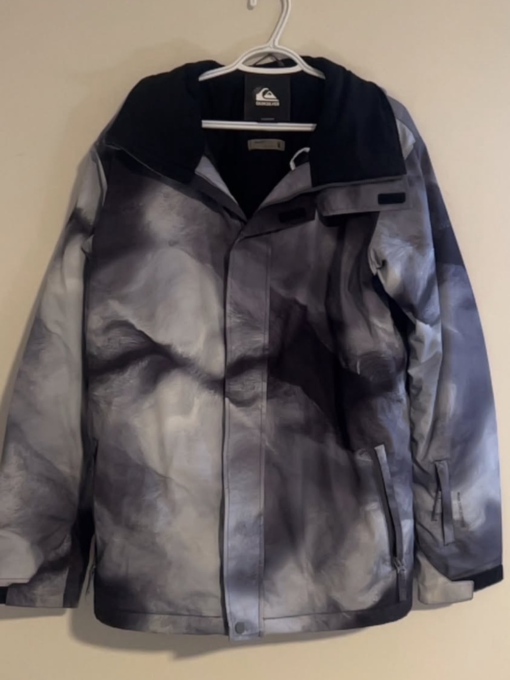 Quiksilver Gray & Black Tie-Dye Snowboard Jacket